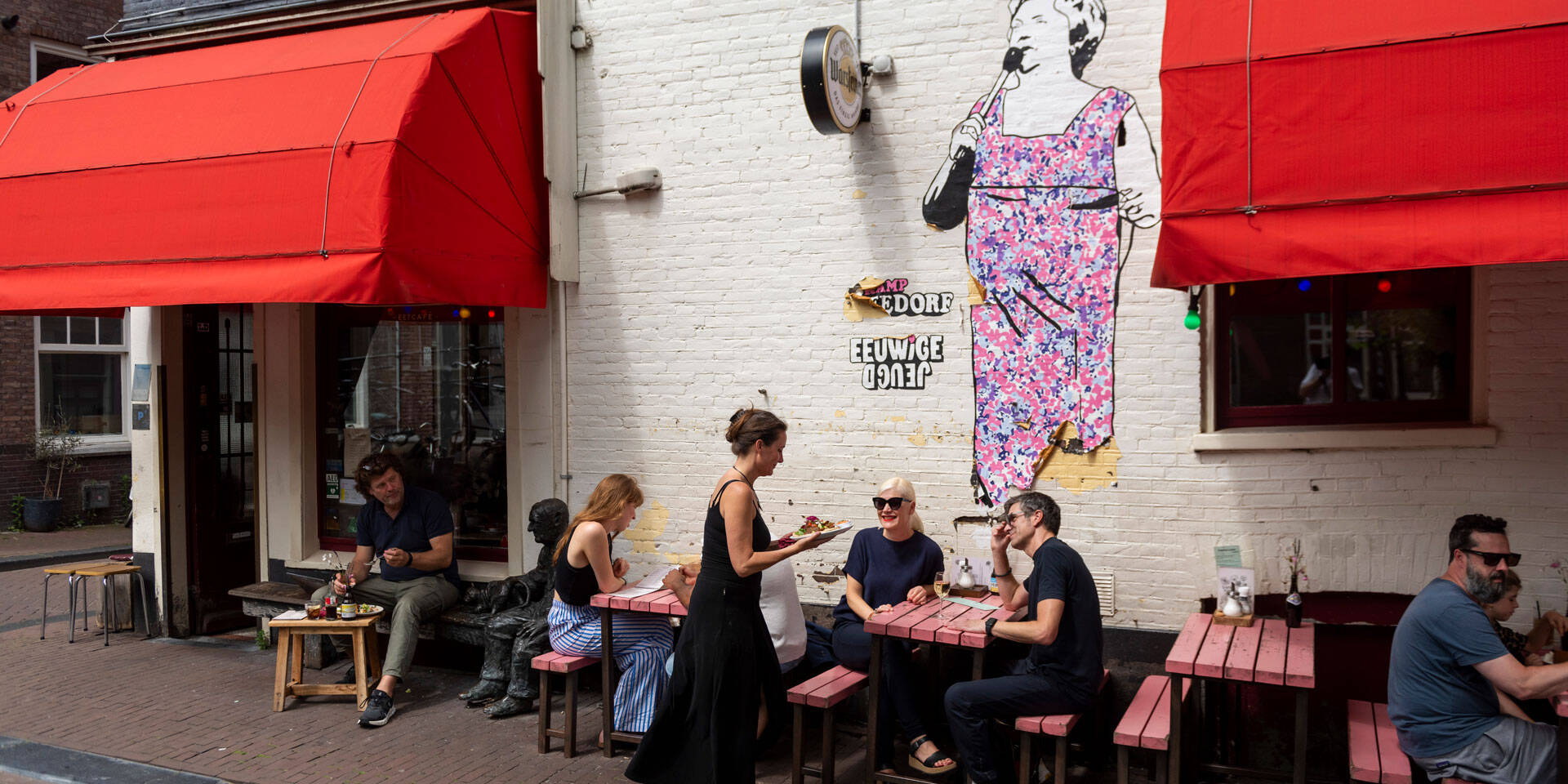 Terras Looiersgracht tapas wijn bier Festina Lente